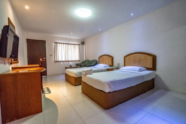 Golden House Service And Apartment Rayong Exterior foto